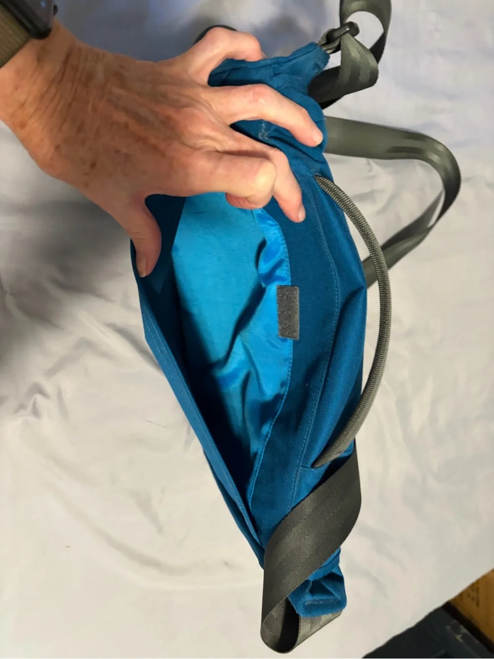 Patagonia Blue Teal Messenger Bag with Gray Straps